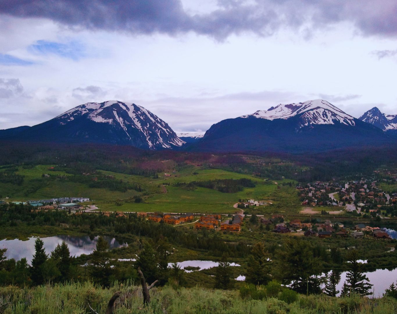 In the background Buffalo Mountain, Silverthorne, CO